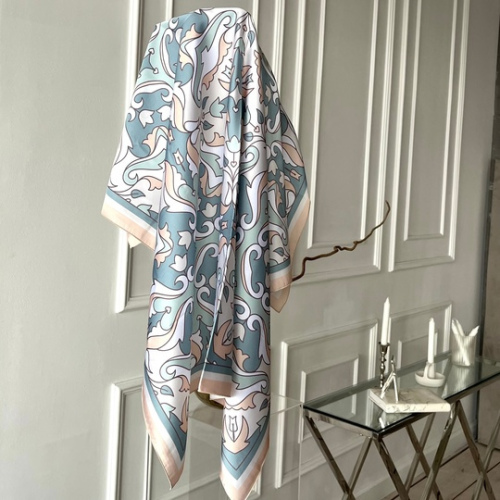 Платок с татарским узором