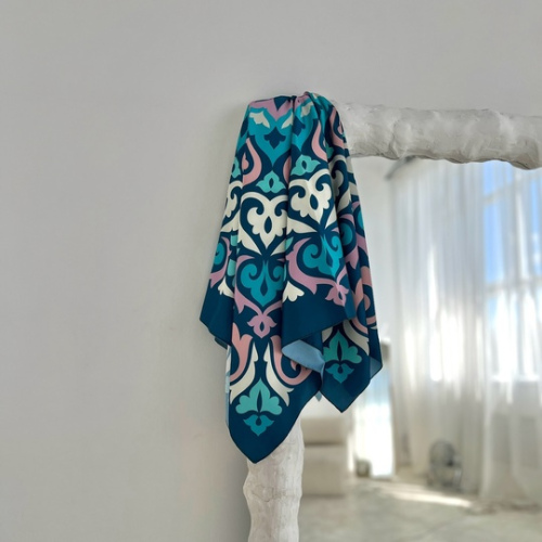 Платок с татарским орнаментом